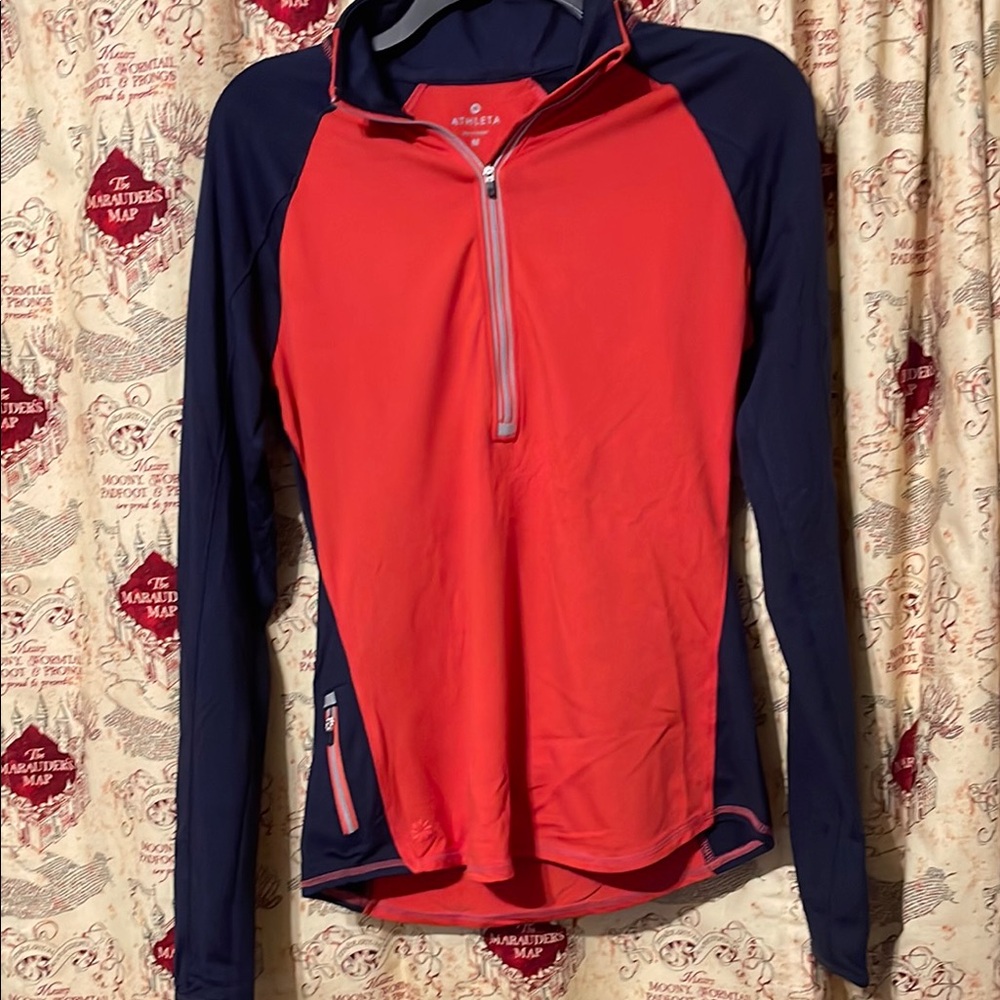 Athleta Women's orange and Blue top